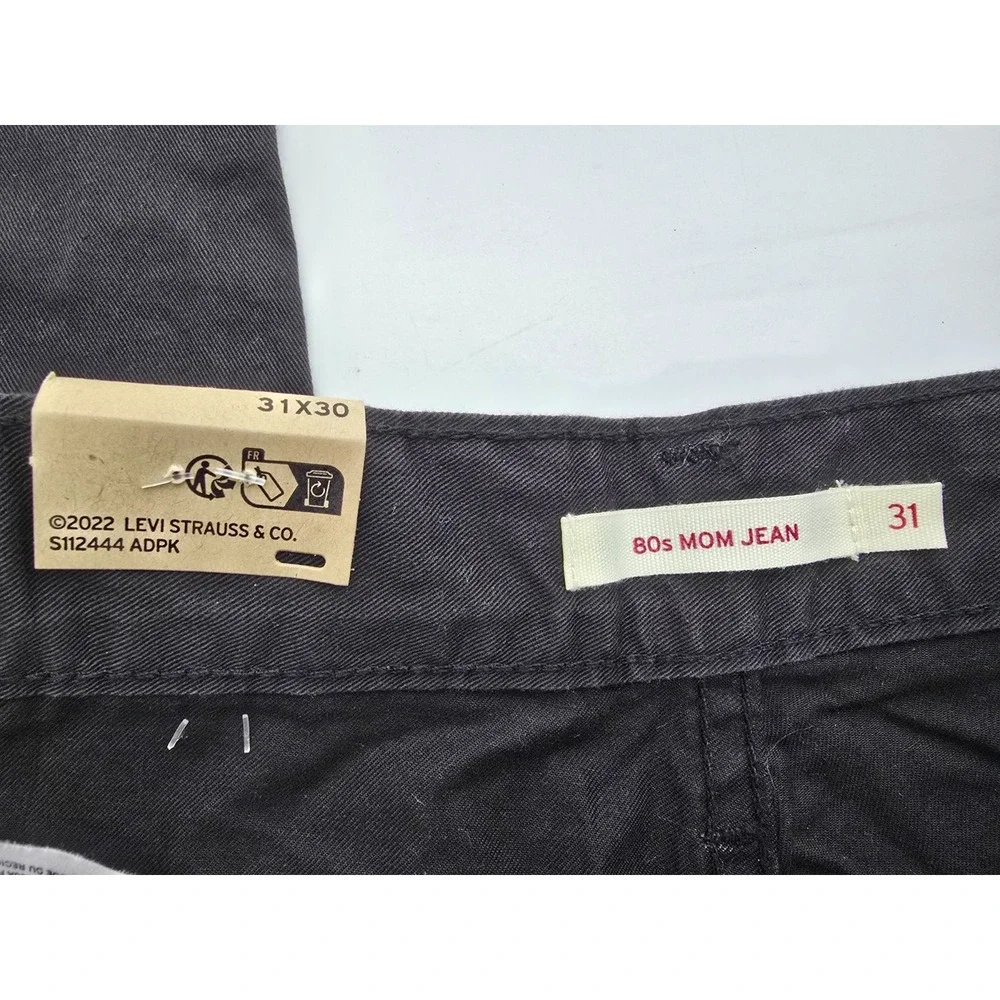 Levi's Black High Rise Tapered Leg 80s Mom Jeans Womens 31x30 IRREGULAR NWT